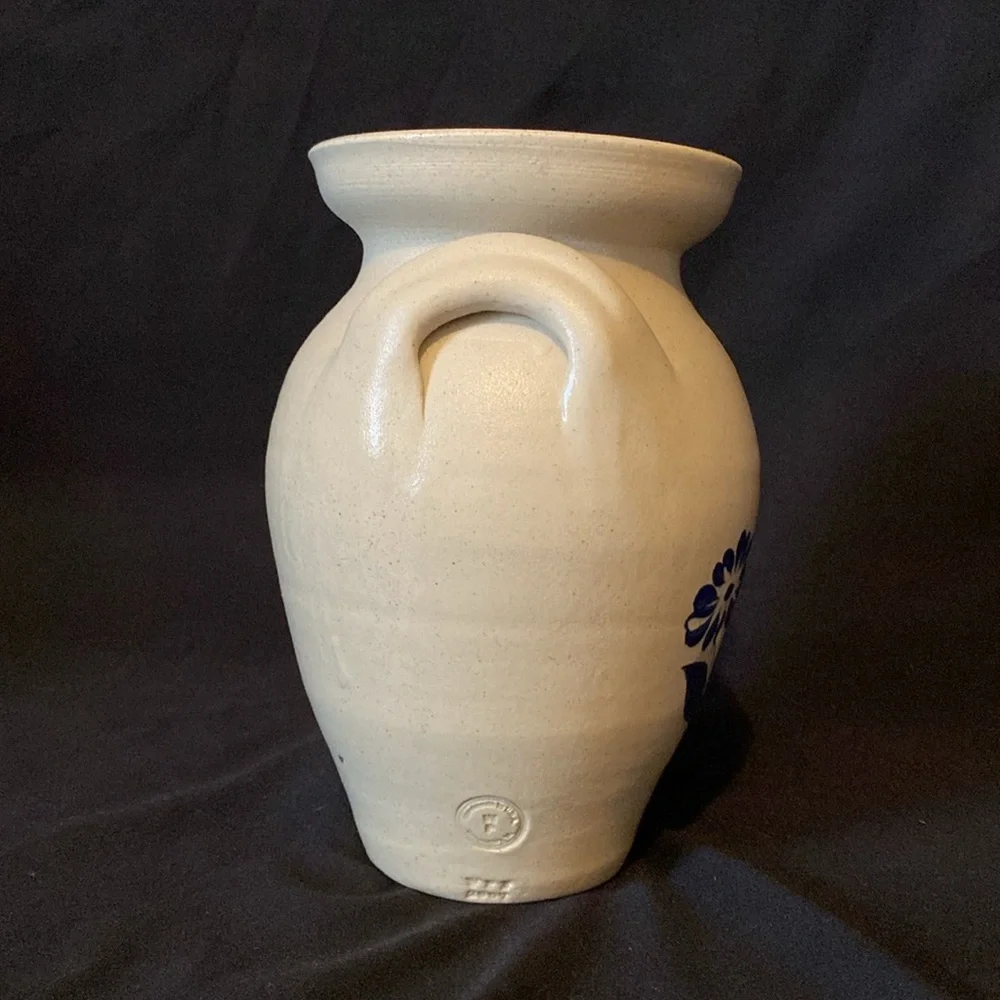 Pottery Vase Williamsburg, Va. 7 1/8” Tall. Blue Flowers on Beige Pottery. - Picture 3 of 13